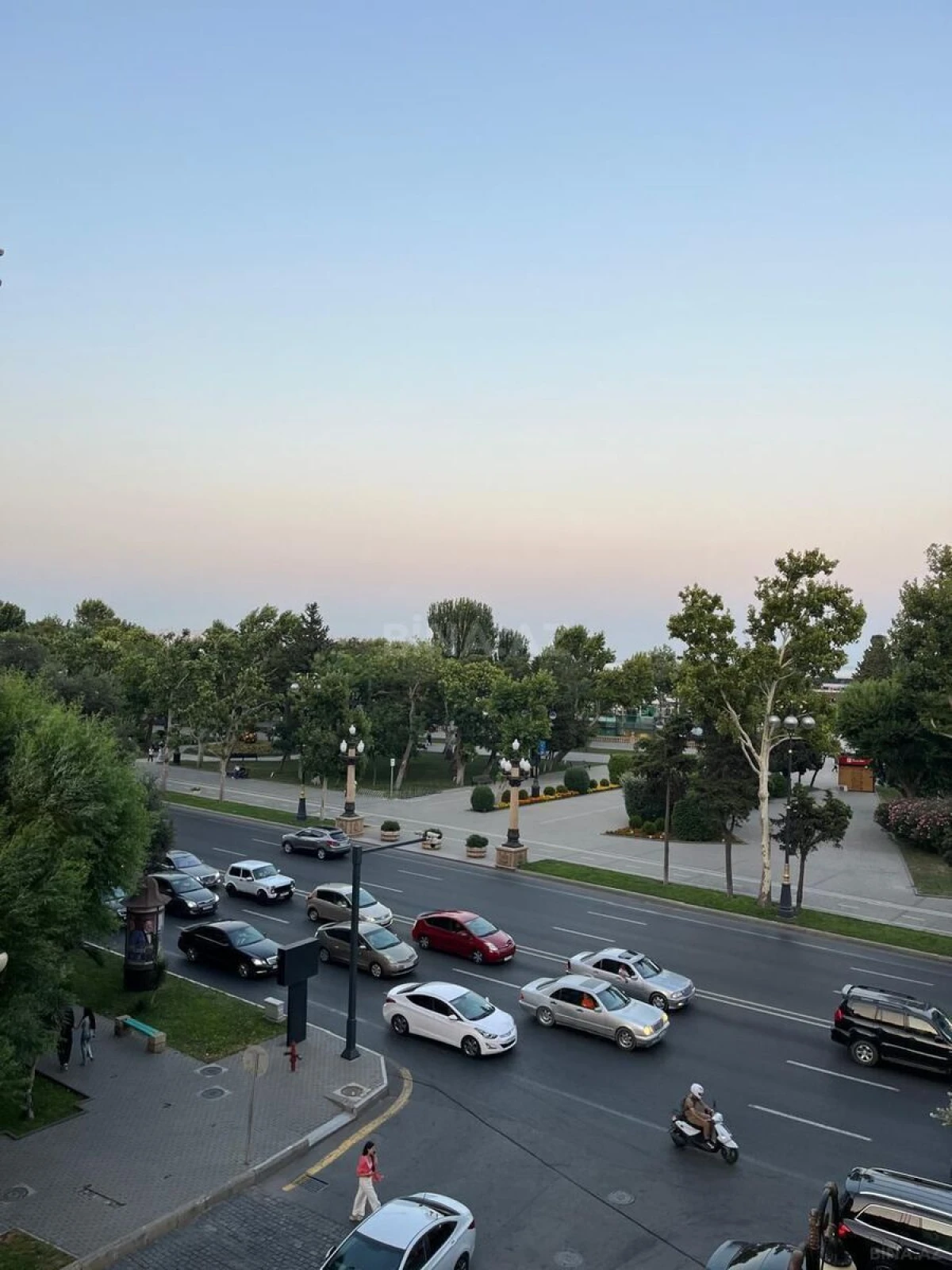 Kirayə verilir 3 otaqlı mənzil 130 m²