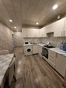 Satılır 2 otaqlı mənzil 70 m²