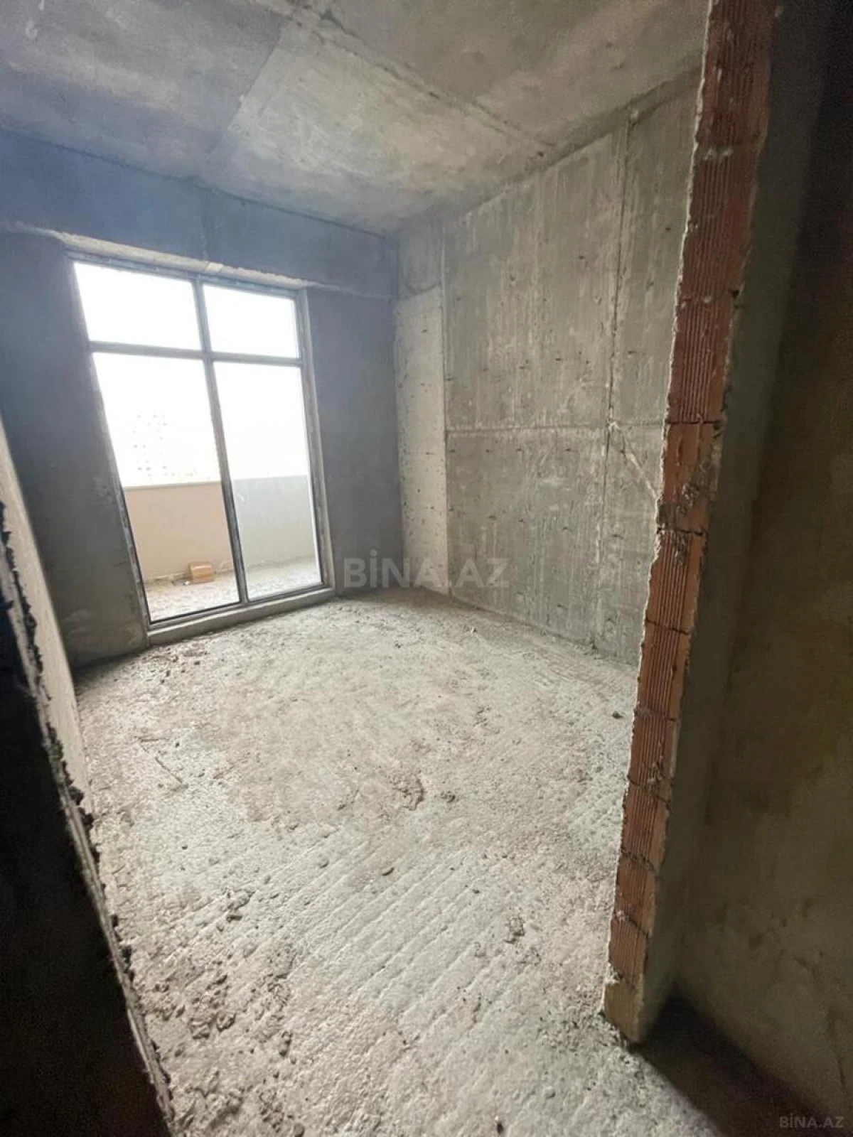 Satılır 2 otaqlı mənzil 98 m²
