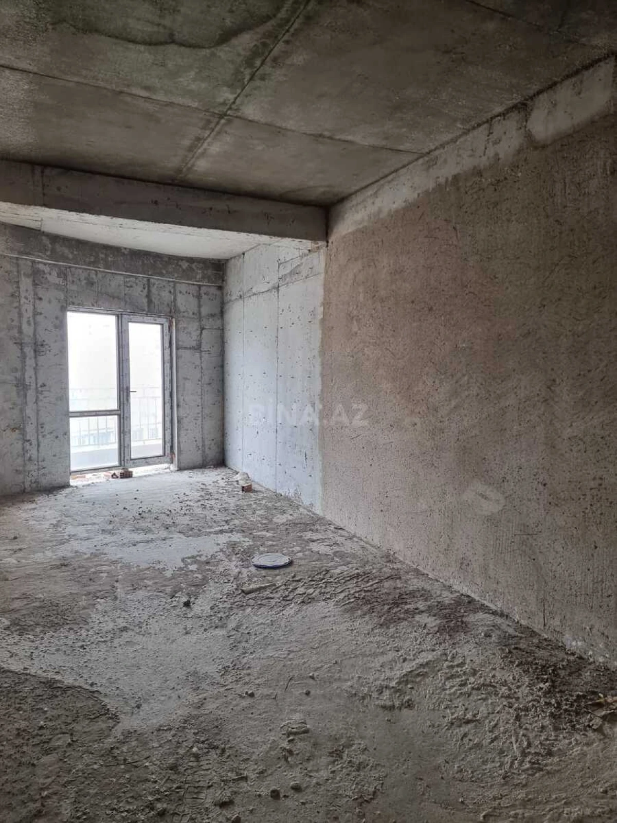 Satılır 2 otaqlı mənzil 98 m²