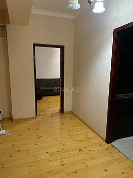 Kirayə verilir 2 otaqlı mənzil 71 m²