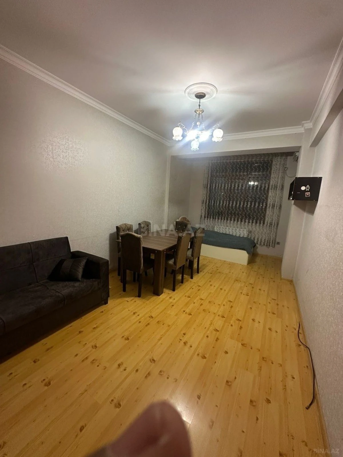 Kirayə verilir 2 otaqlı mənzil 71 m²