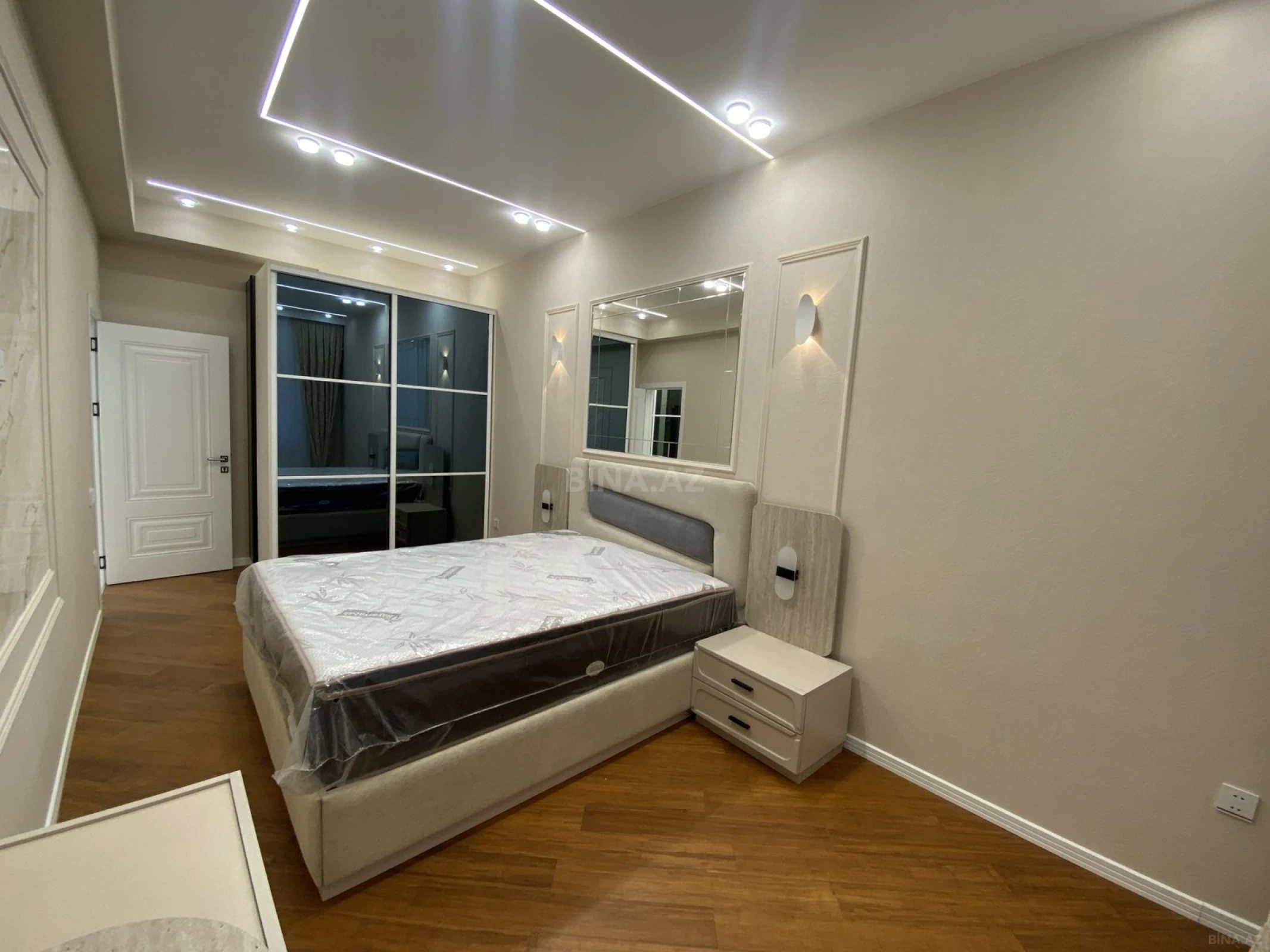 Satılır 2 otaqlı mənzil 70 m²