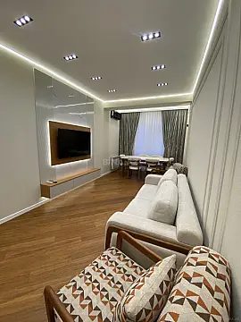 Satılır 2 otaqlı mənzil 70 m²