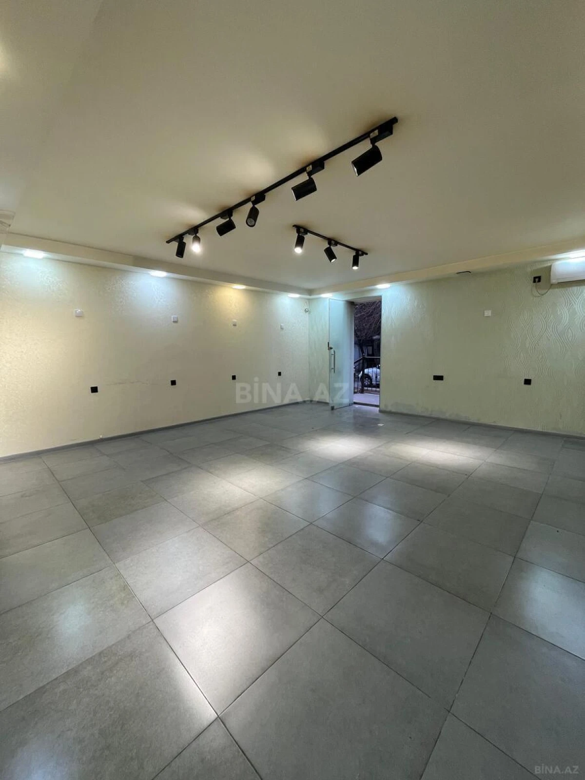 Kirayə verilir obyekt 80 m²