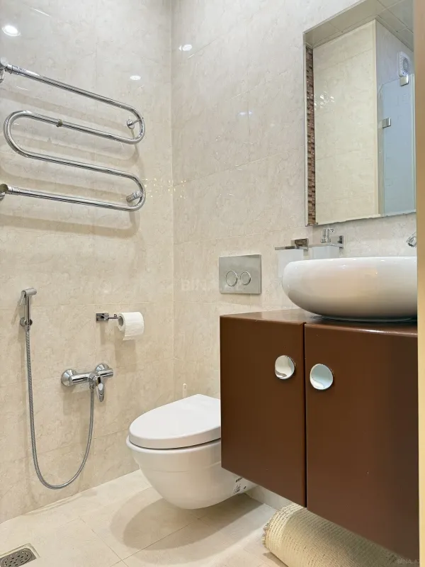 Kirayə verilir 3 otaqlı mənzil 135 m²