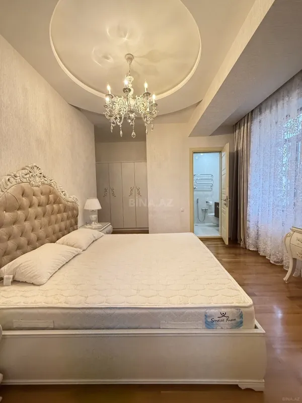 Kirayə verilir 3 otaqlı mənzil 135 m²