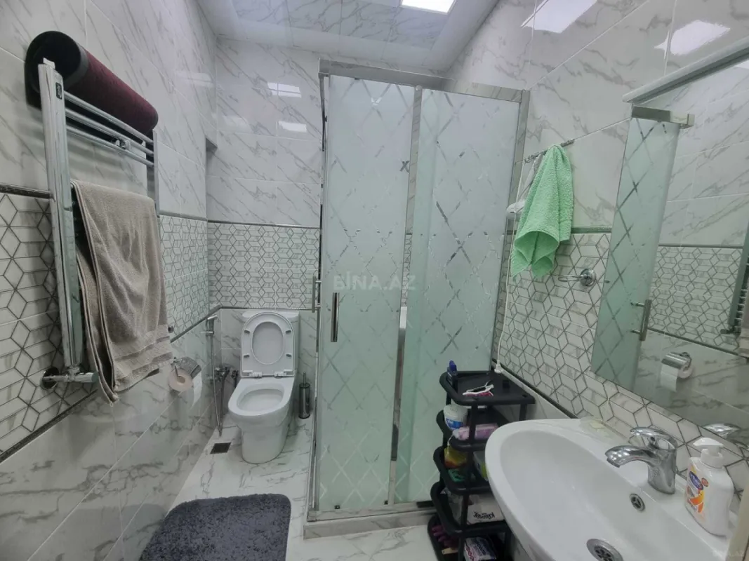 Kirayə verilir 2 otaqlı mənzil 70 m²