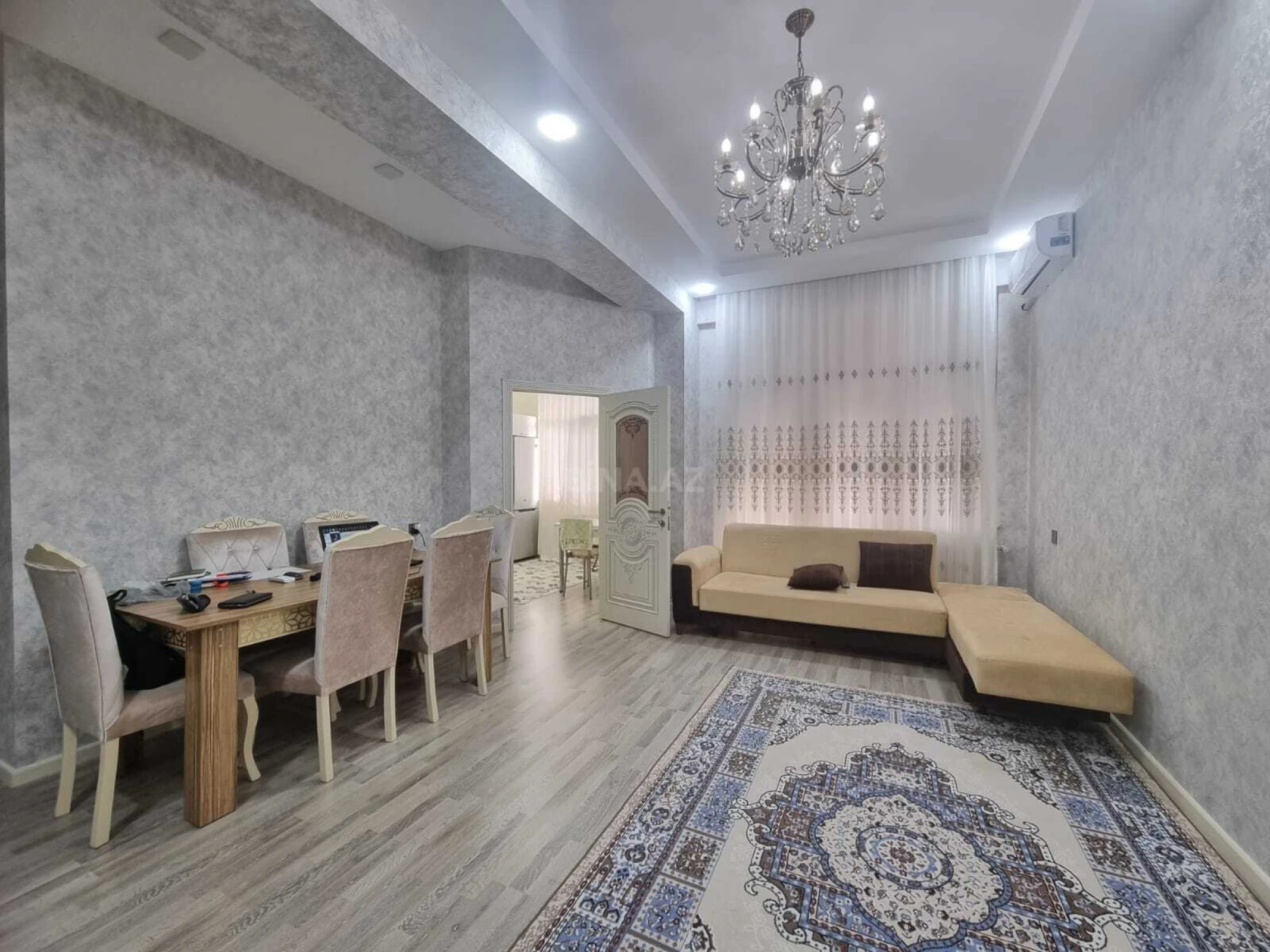Kirayə verilir 2 otaqlı mənzil 70 m²