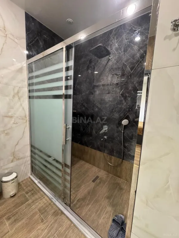 Kirayə verilir 3 otaqlı mənzil 145 m²
