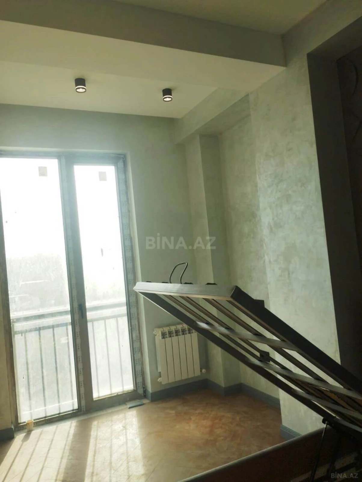 Satılır 4 otaqlı mənzil 100 m²