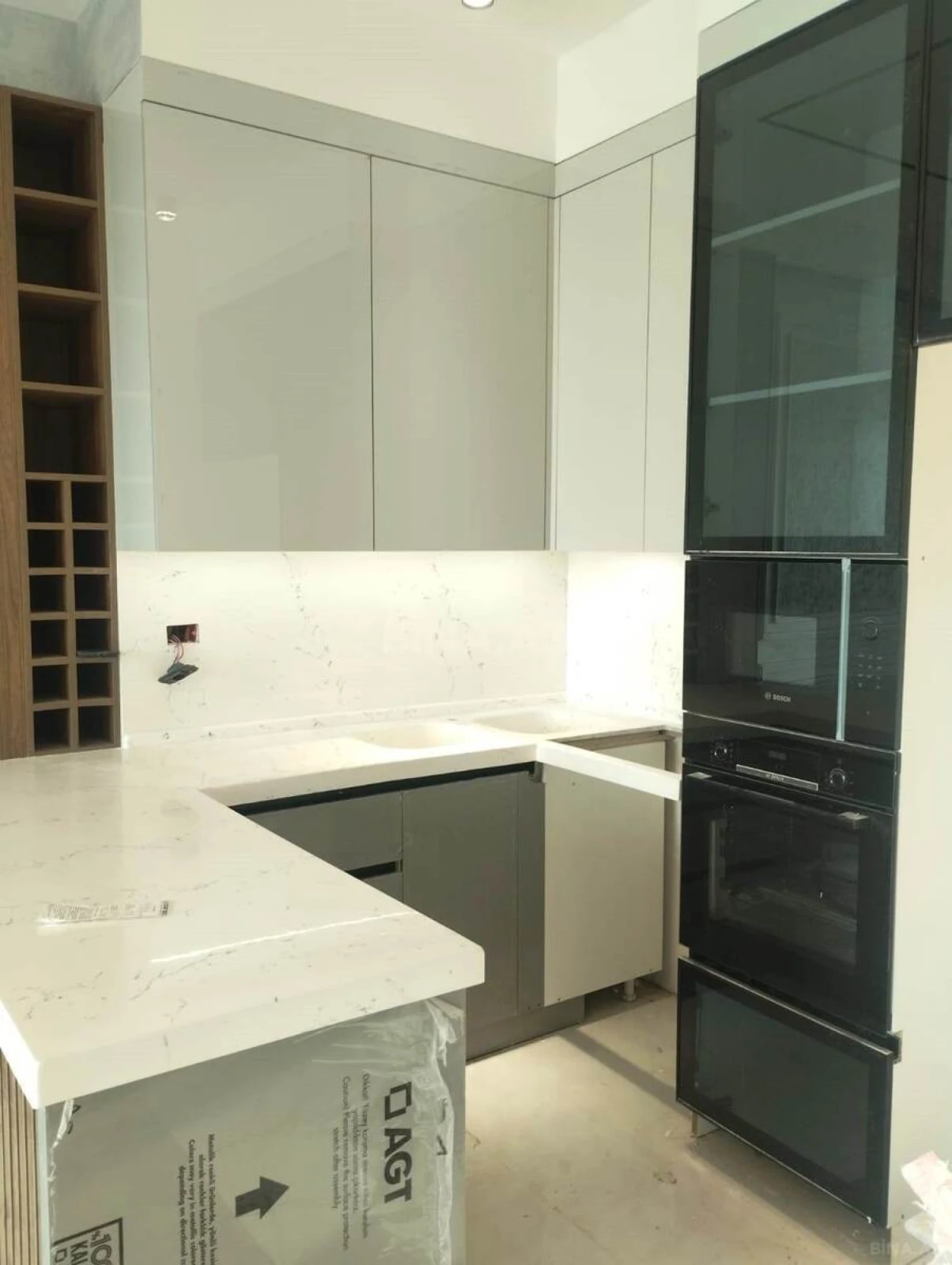 Satılır 4 otaqlı mənzil 100 m²