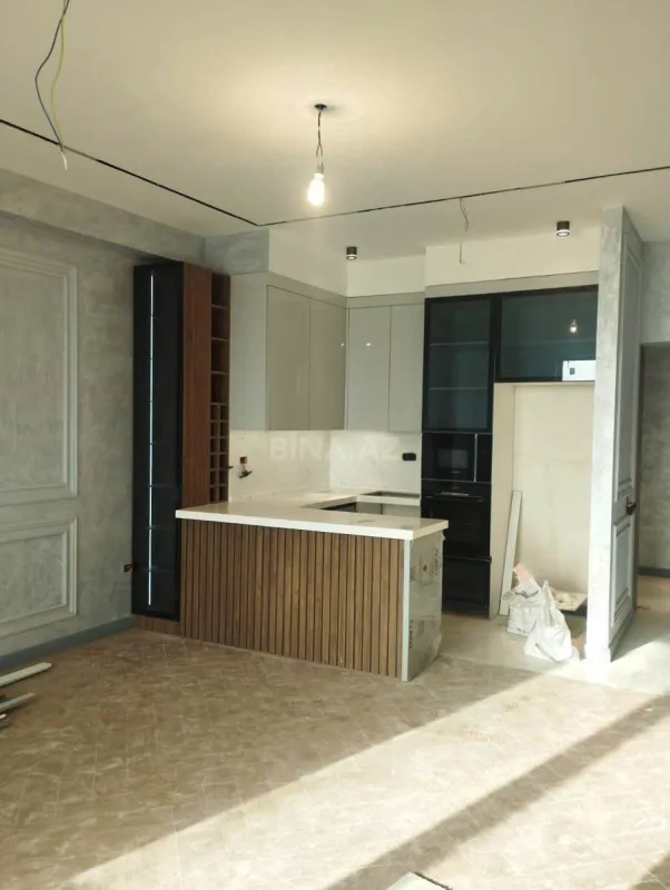 Satılır 4 otaqlı mənzil 100 m²
