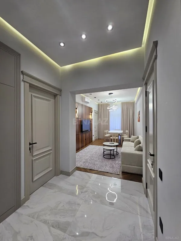 Satılır 3 otaqlı mənzil 77 m²