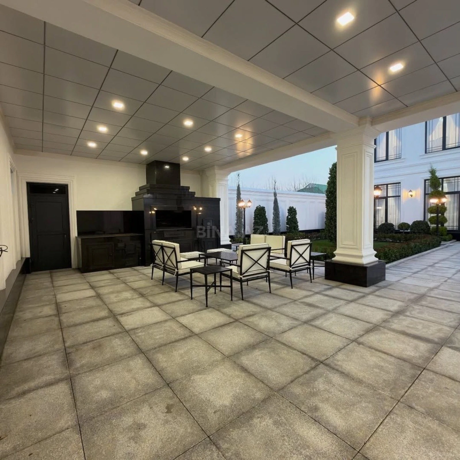 Kirayə verilir 6 otaqlı həyət evi 400 m²