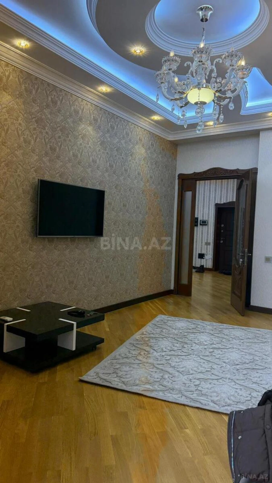 Kirayə verilir 2 otaqlı mənzil 120 m²