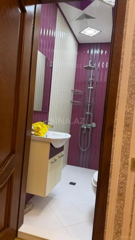Kirayə verilir 2 otaqlı mənzil 120 m²