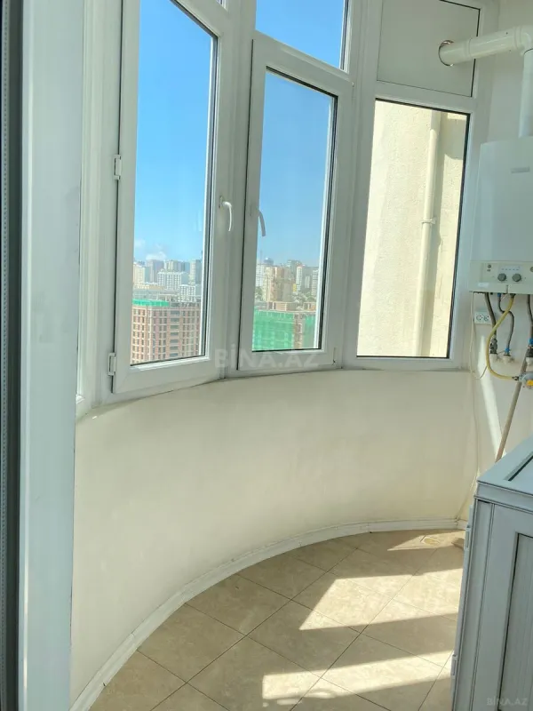 Kirayə verilir 3 otaqlı mənzil 180 m²