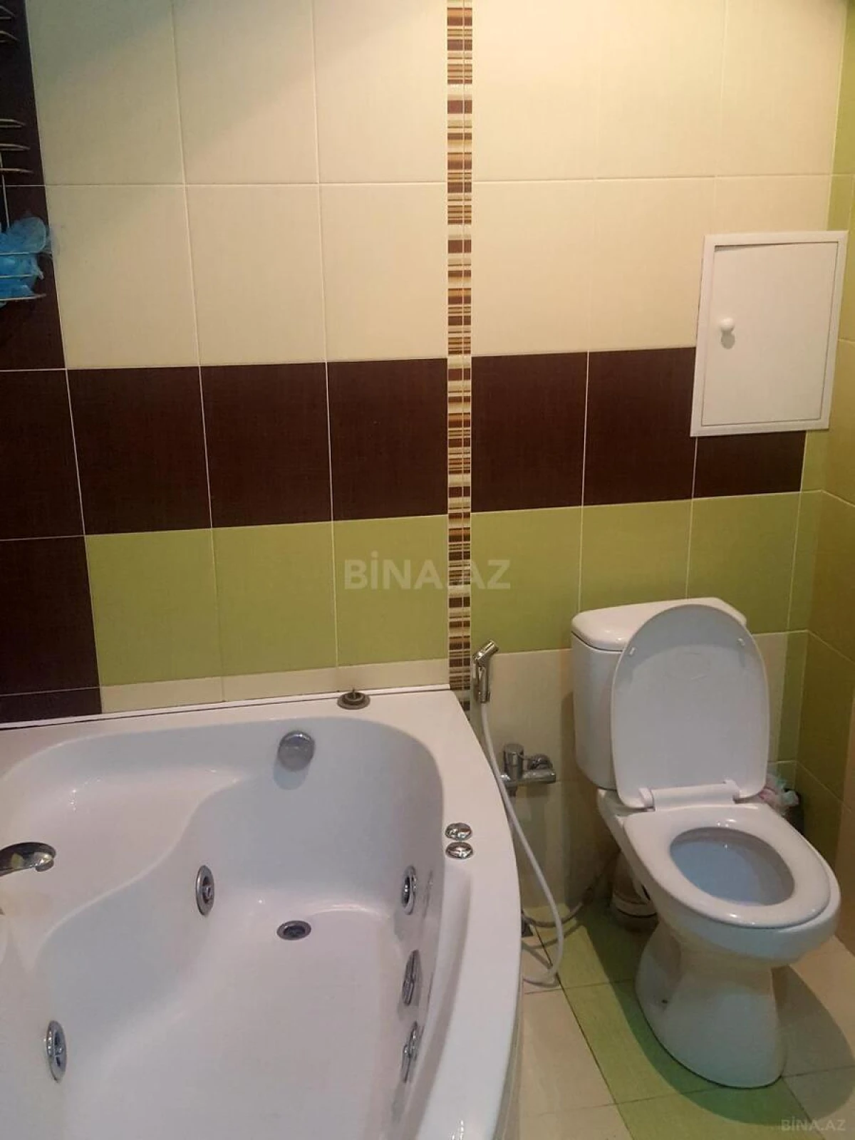 Kirayə verilir 2 otaqlı mənzil 92 m²