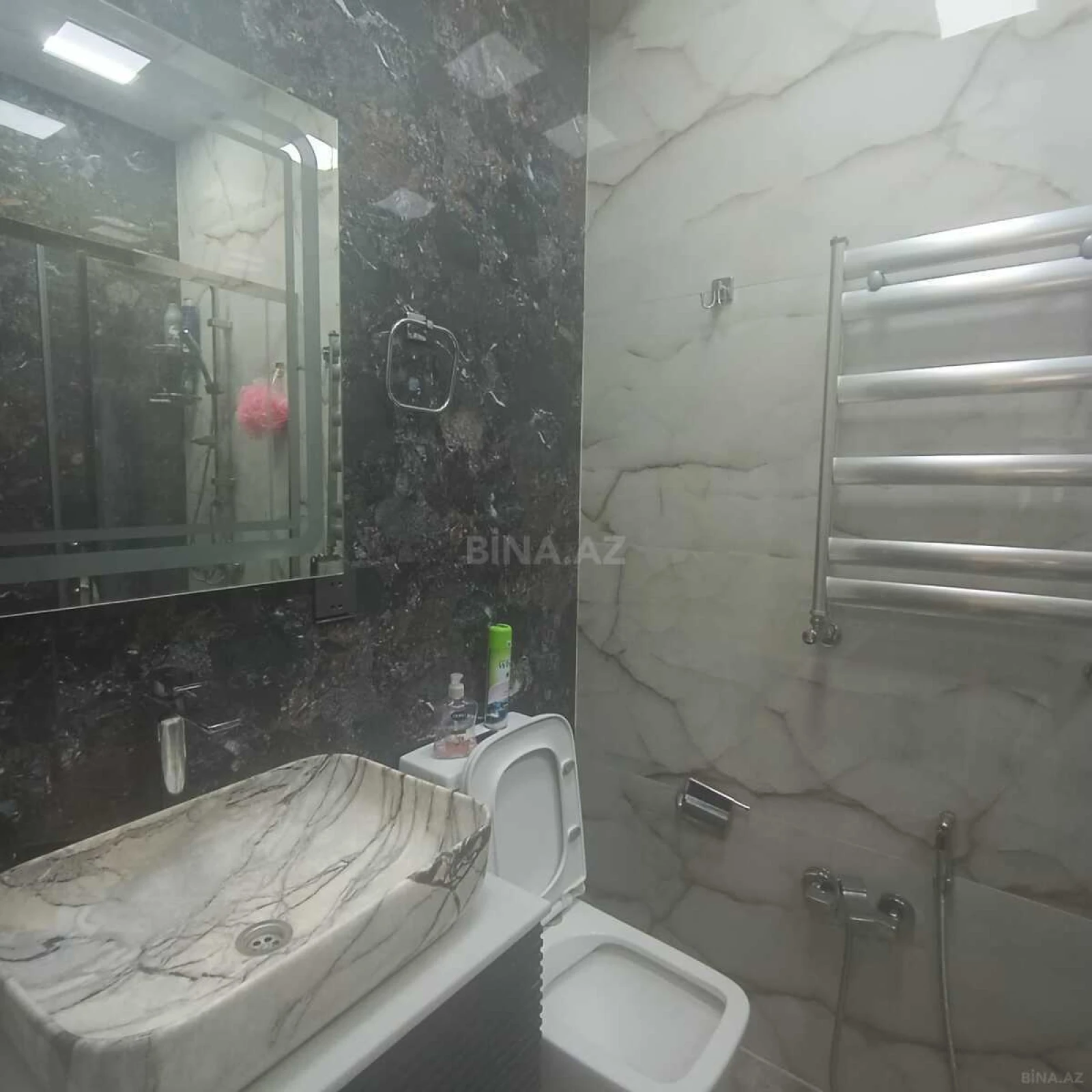 Kirayə verilir 2 otaqlı mənzil 74 m²
