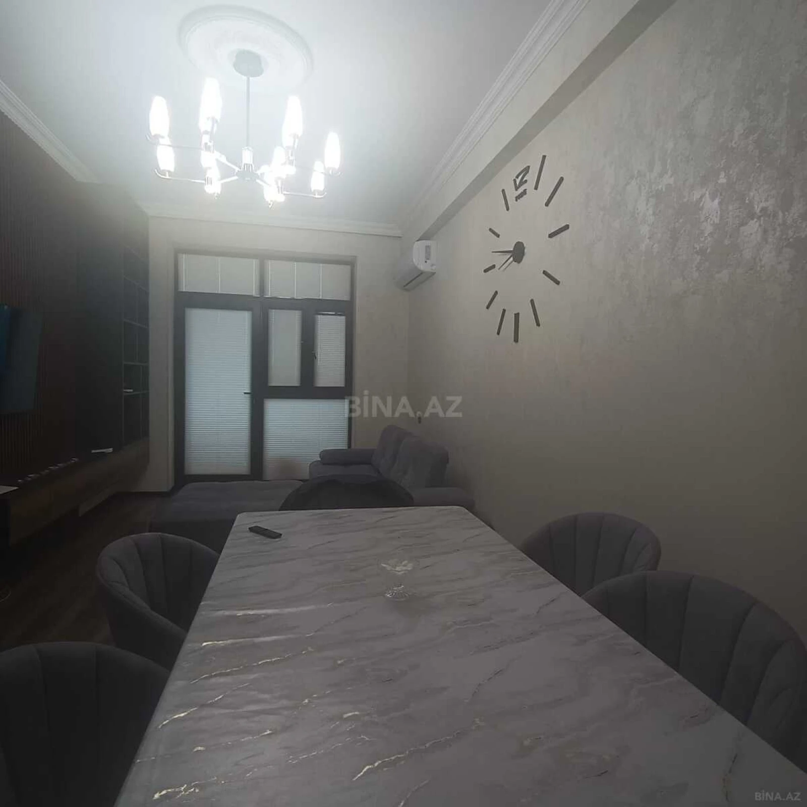 Kirayə verilir 2 otaqlı mənzil 74 m²