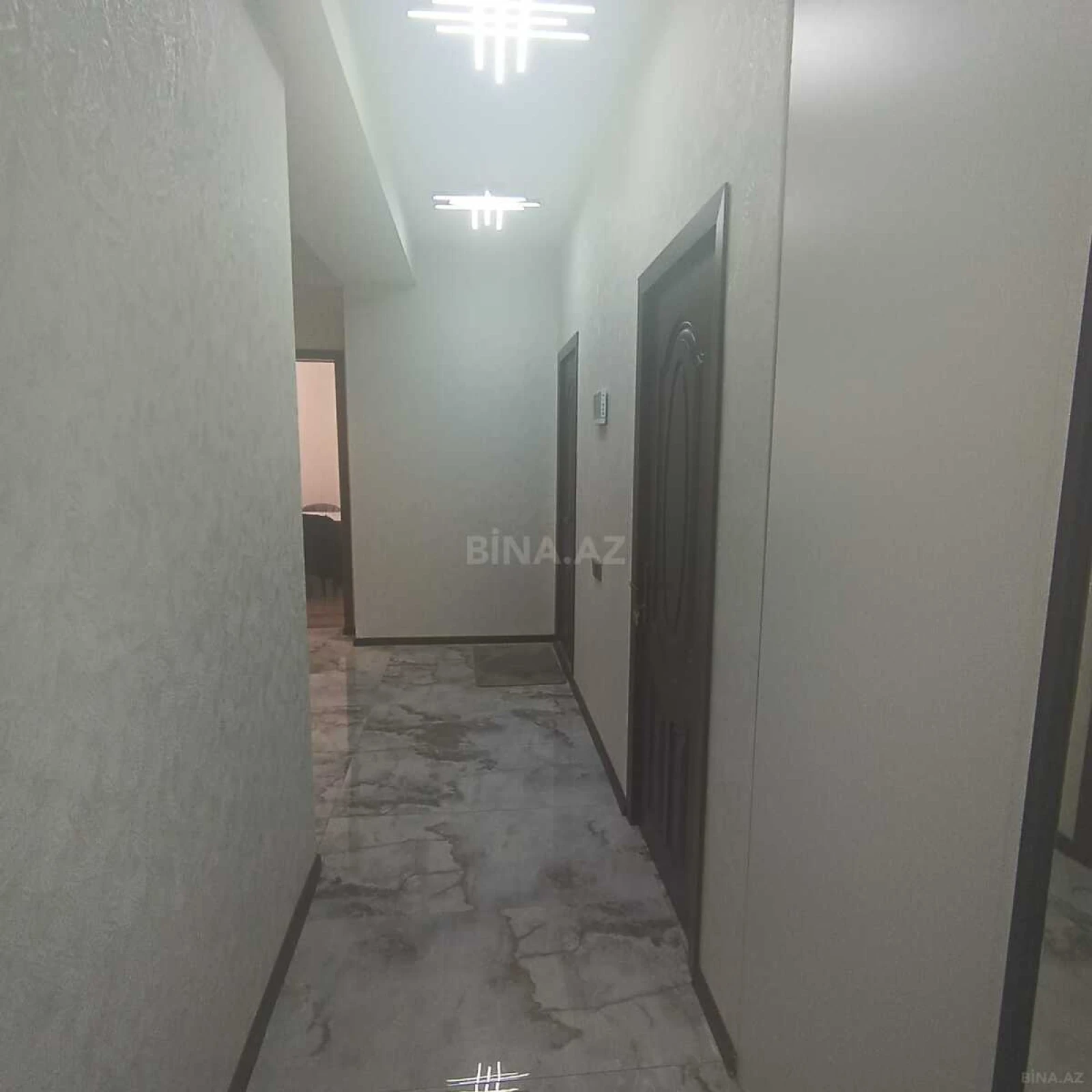 Kirayə verilir 2 otaqlı mənzil 74 m²