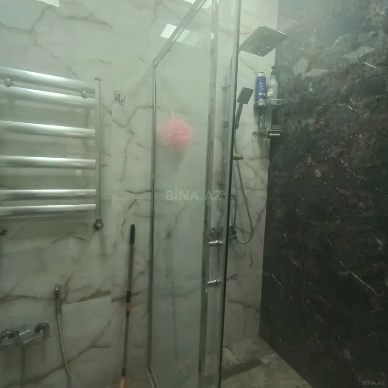 Kirayə verilir 2 otaqlı mənzil 74 m²