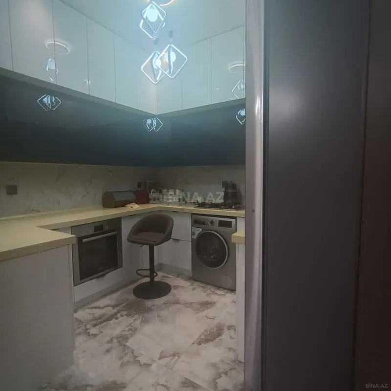 Kirayə verilir 2 otaqlı mənzil 74 m²