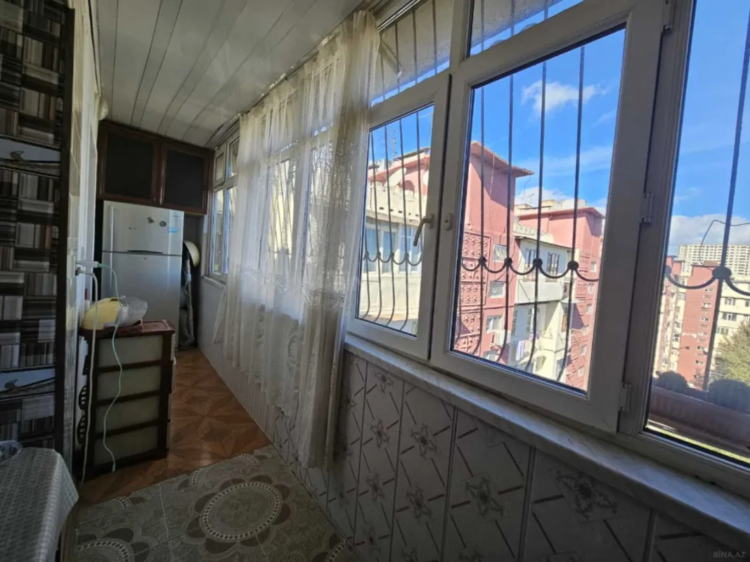 Satılır 4 otaqlı mənzil 125 m²