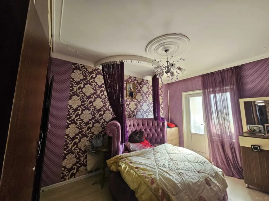 Satılır 4 otaqlı mənzil 125 m²