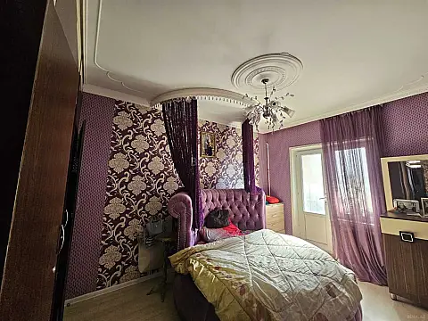 Satılır 4 otaqlı mənzil 125 m²