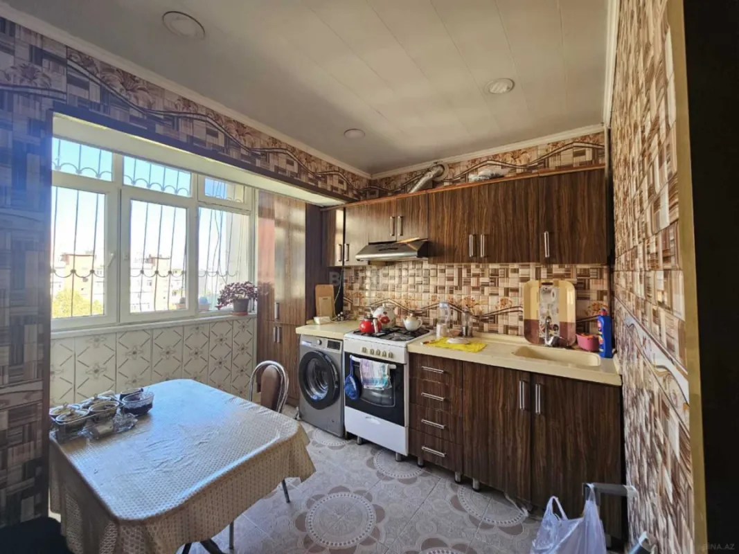 Satılır 4 otaqlı mənzil 125 m²