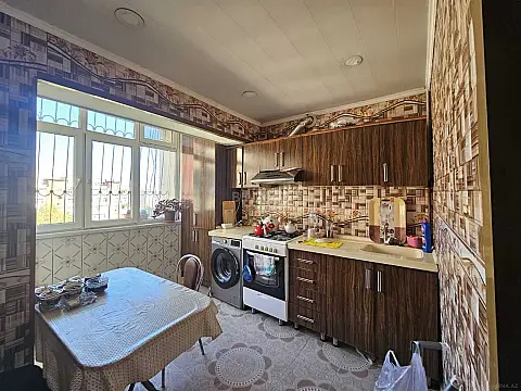 Satılır 4 otaqlı mənzil 125 m²