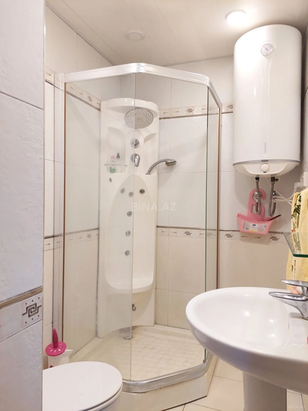 Kirayə verilir 4 otaqlı mənzil 150 m²