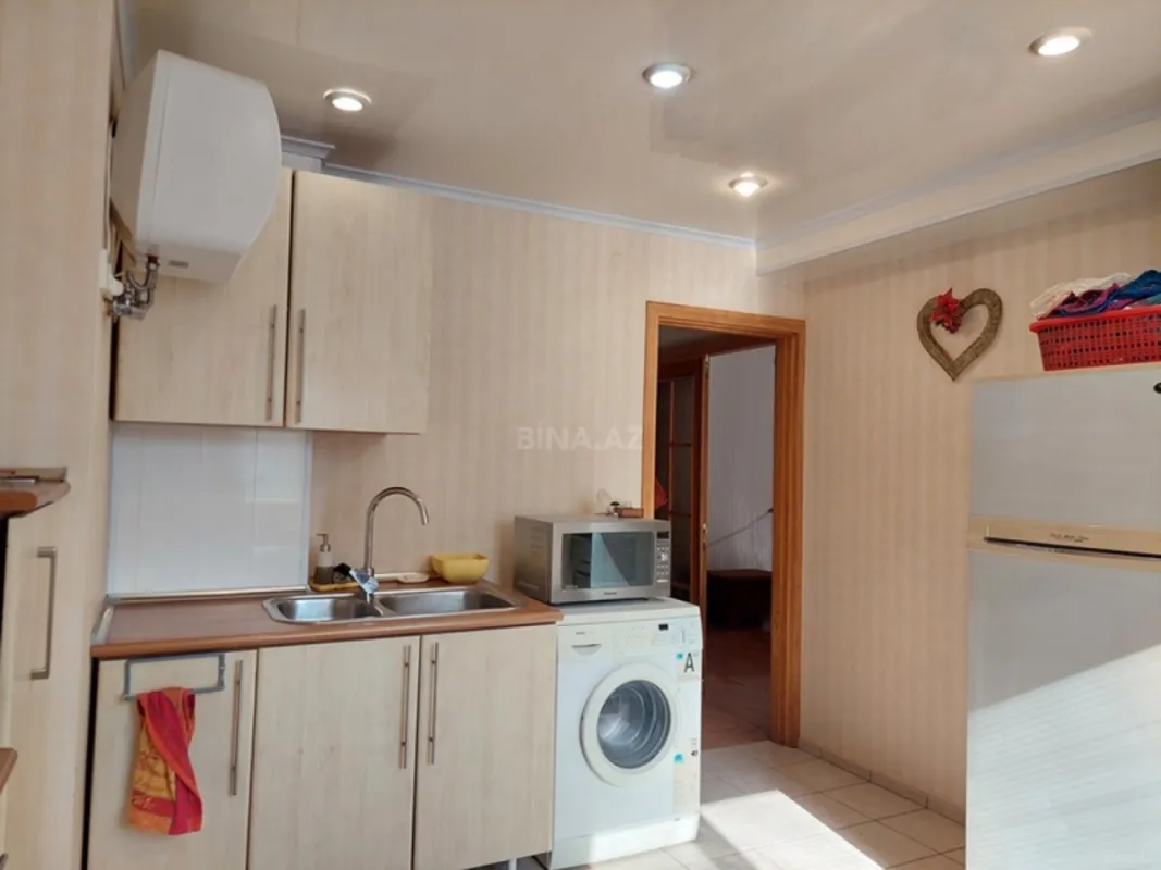 Kirayə verilir 4 otaqlı mənzil 150 m²
