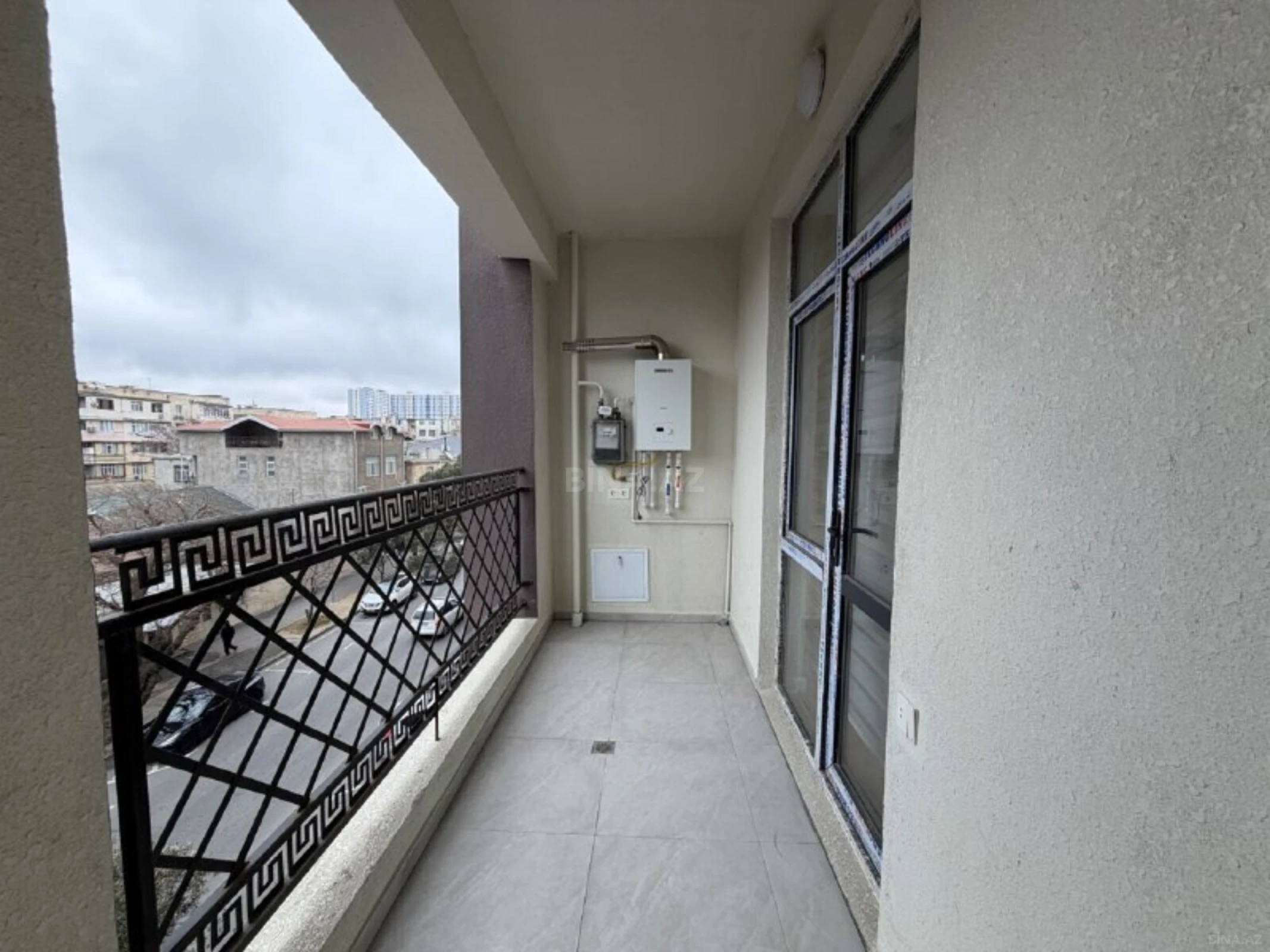 Satılır 2 otaqlı mənzil 85 m²