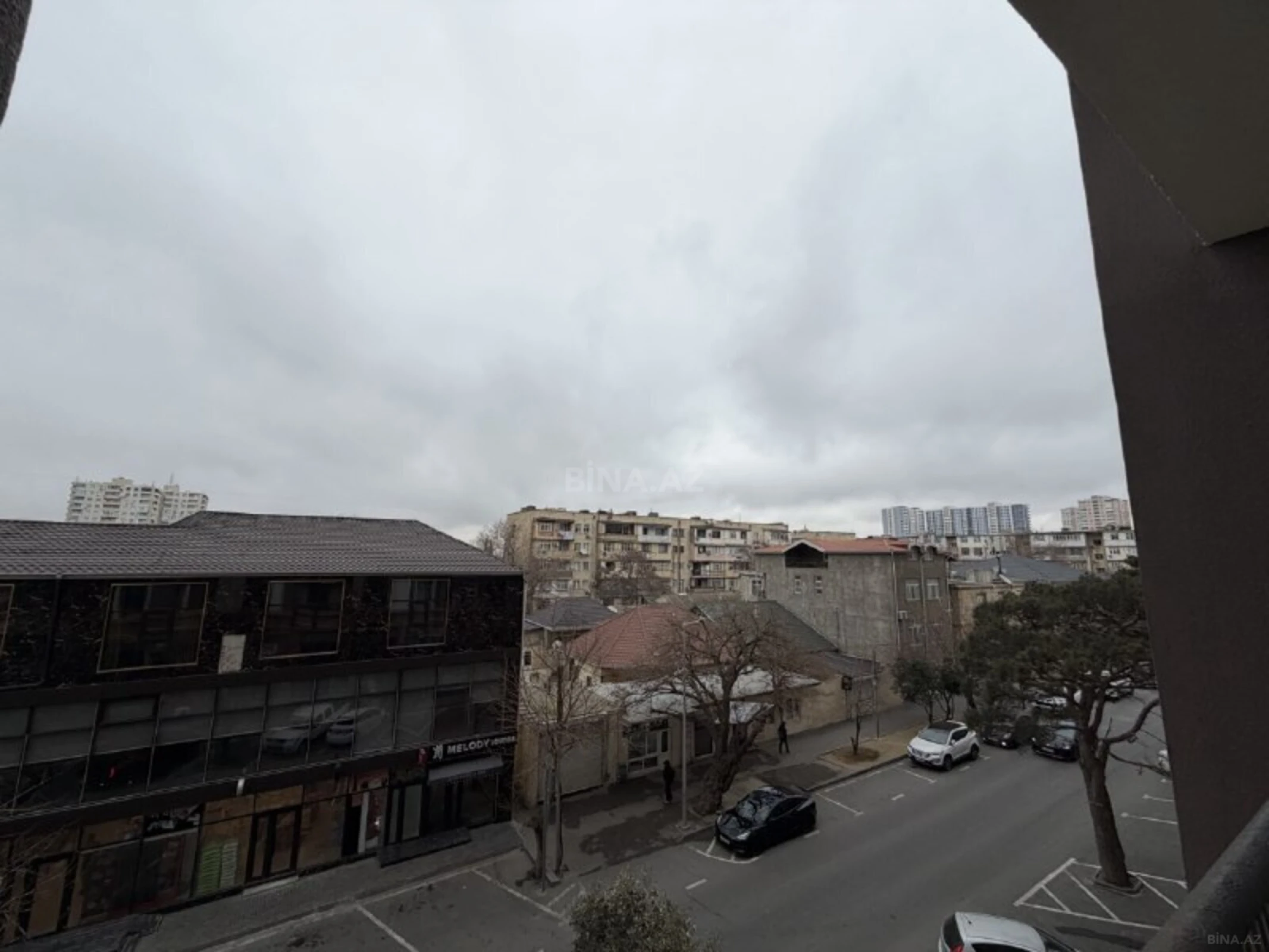 Satılır 2 otaqlı mənzil 85 m²