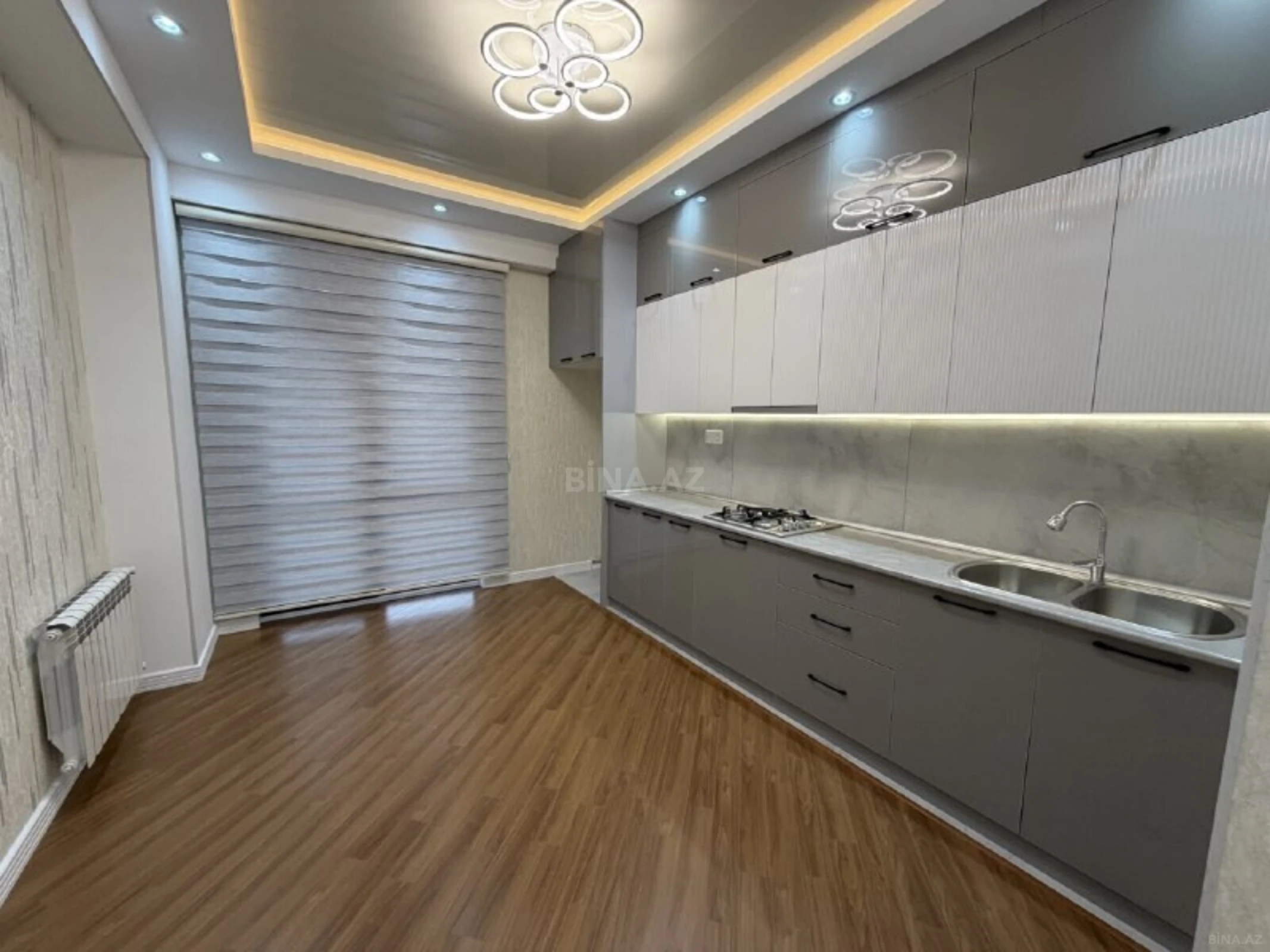 Satılır 2 otaqlı mənzil 85 m²