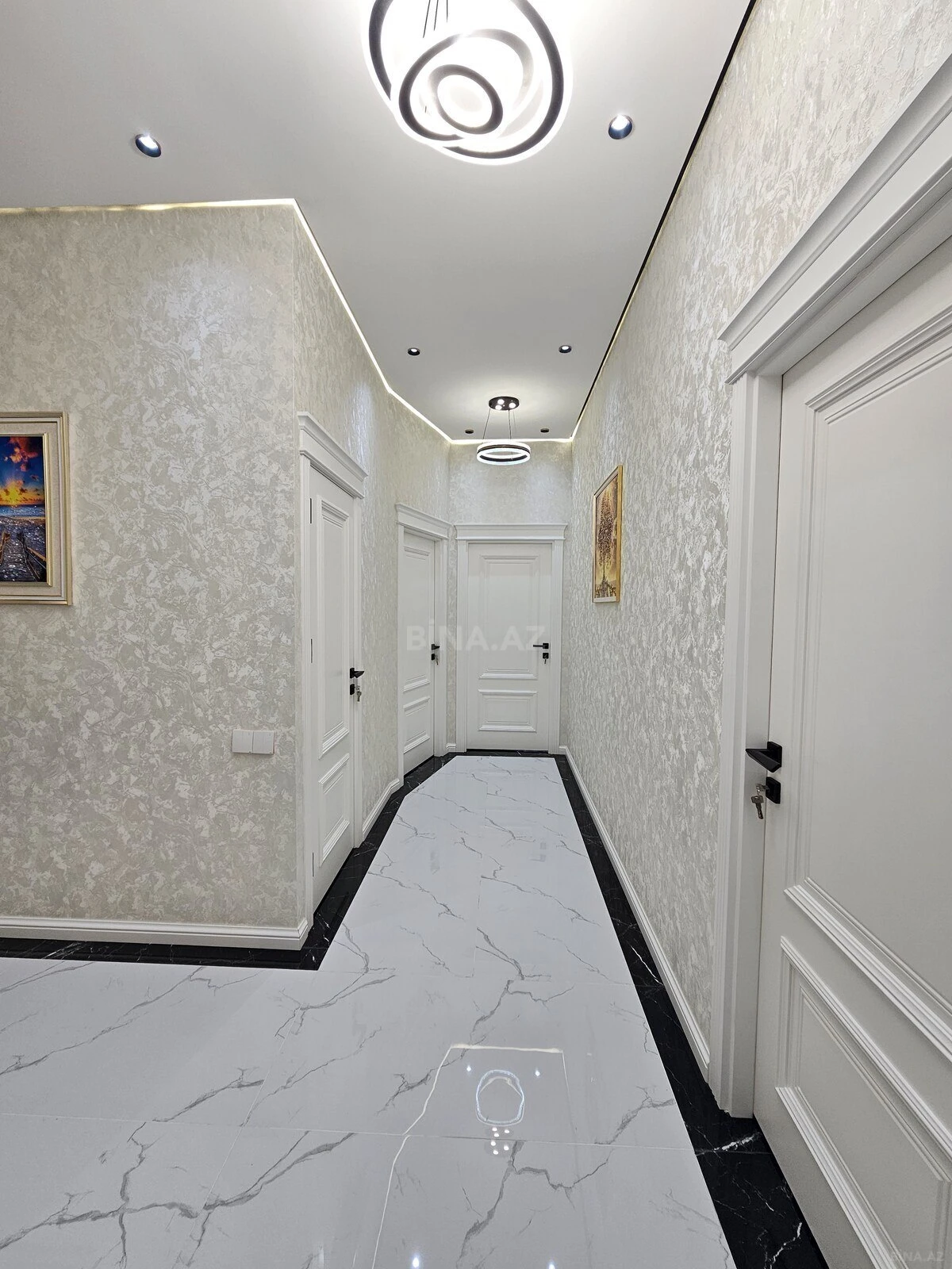 Satılır 4 otaqlı mənzil 118 m²