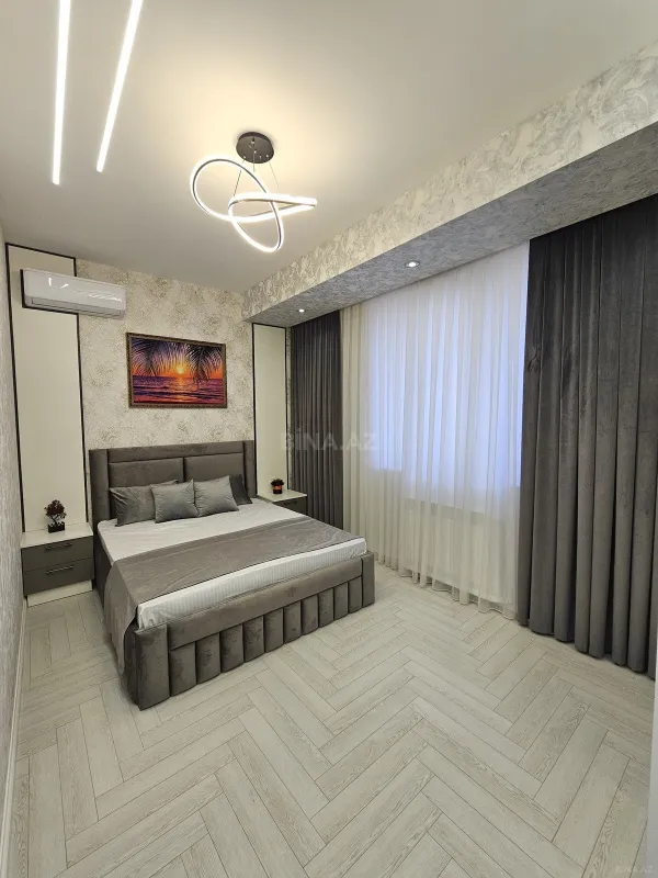 Satılır 4 otaqlı mənzil 118 m²