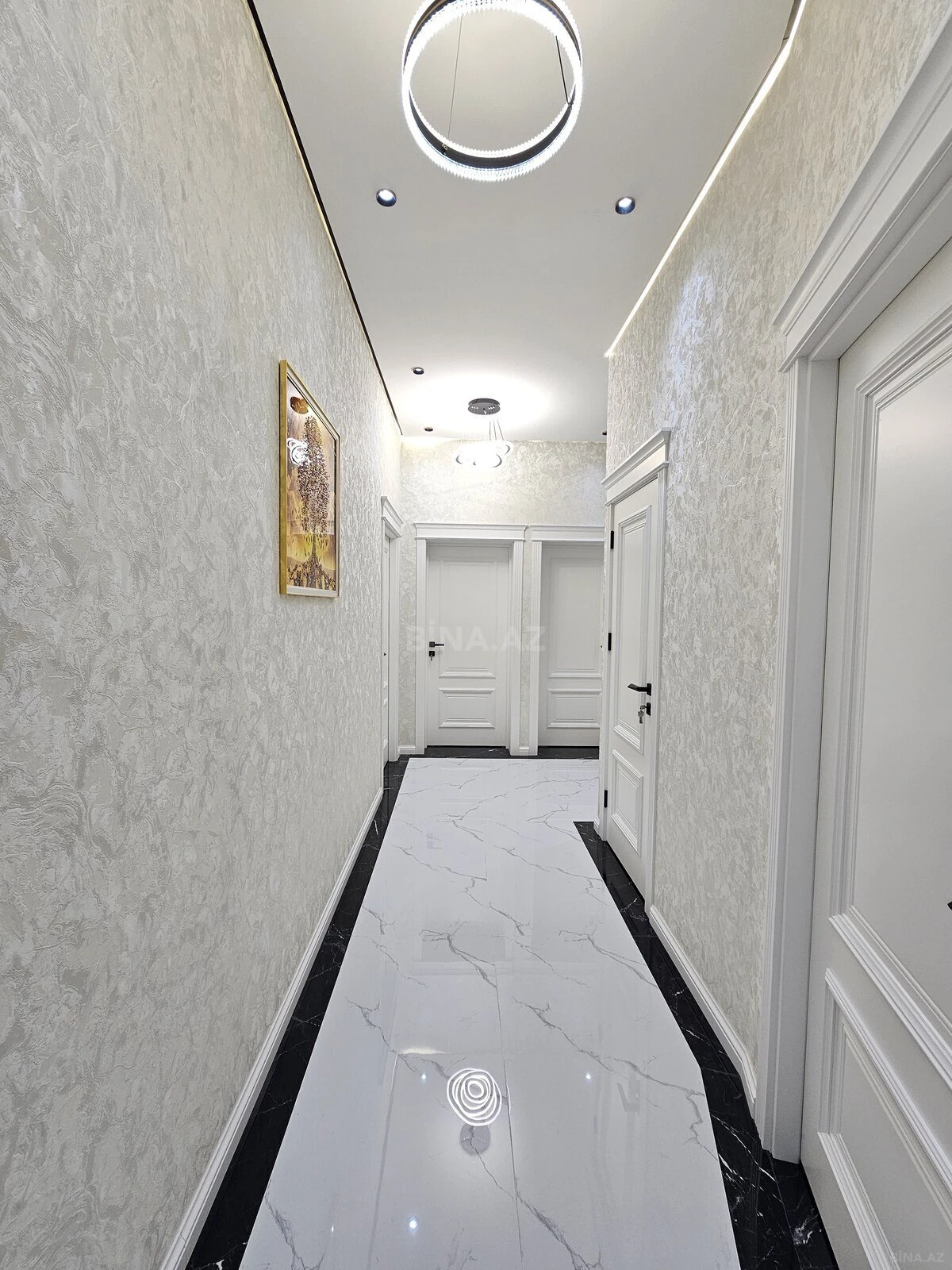 Satılır 4 otaqlı mənzil 118 m²