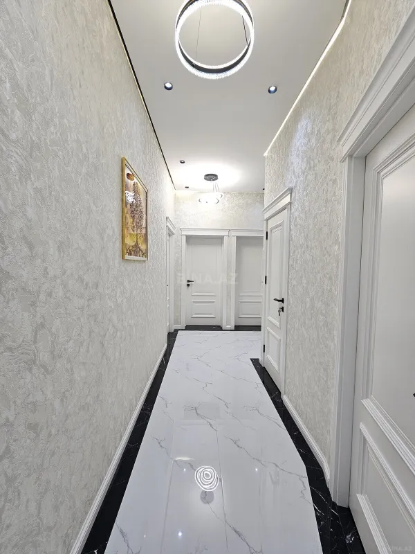 Satılır 4 otaqlı mənzil 118 m²