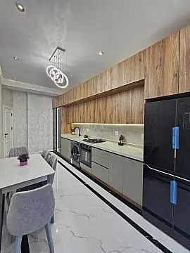 Satılır 4 otaqlı mənzil 118 m²