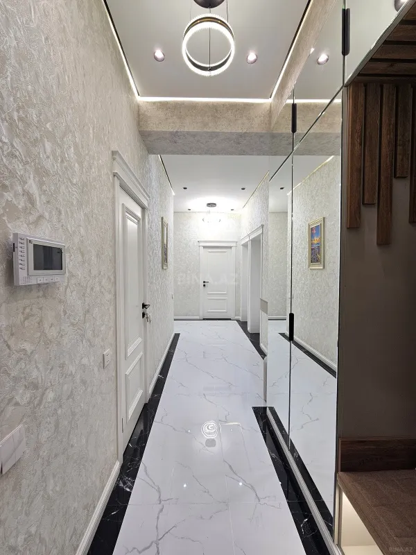Satılır 4 otaqlı mənzil 118 m²