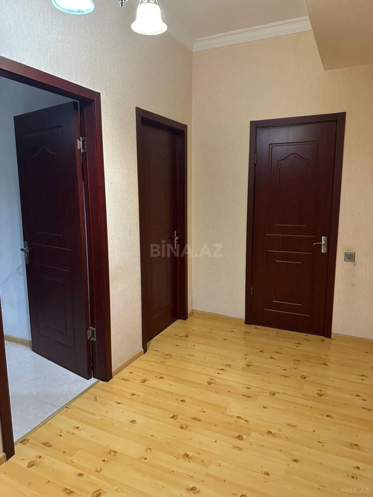 Kirayə verilir 2 otaqlı mənzil 80 m²