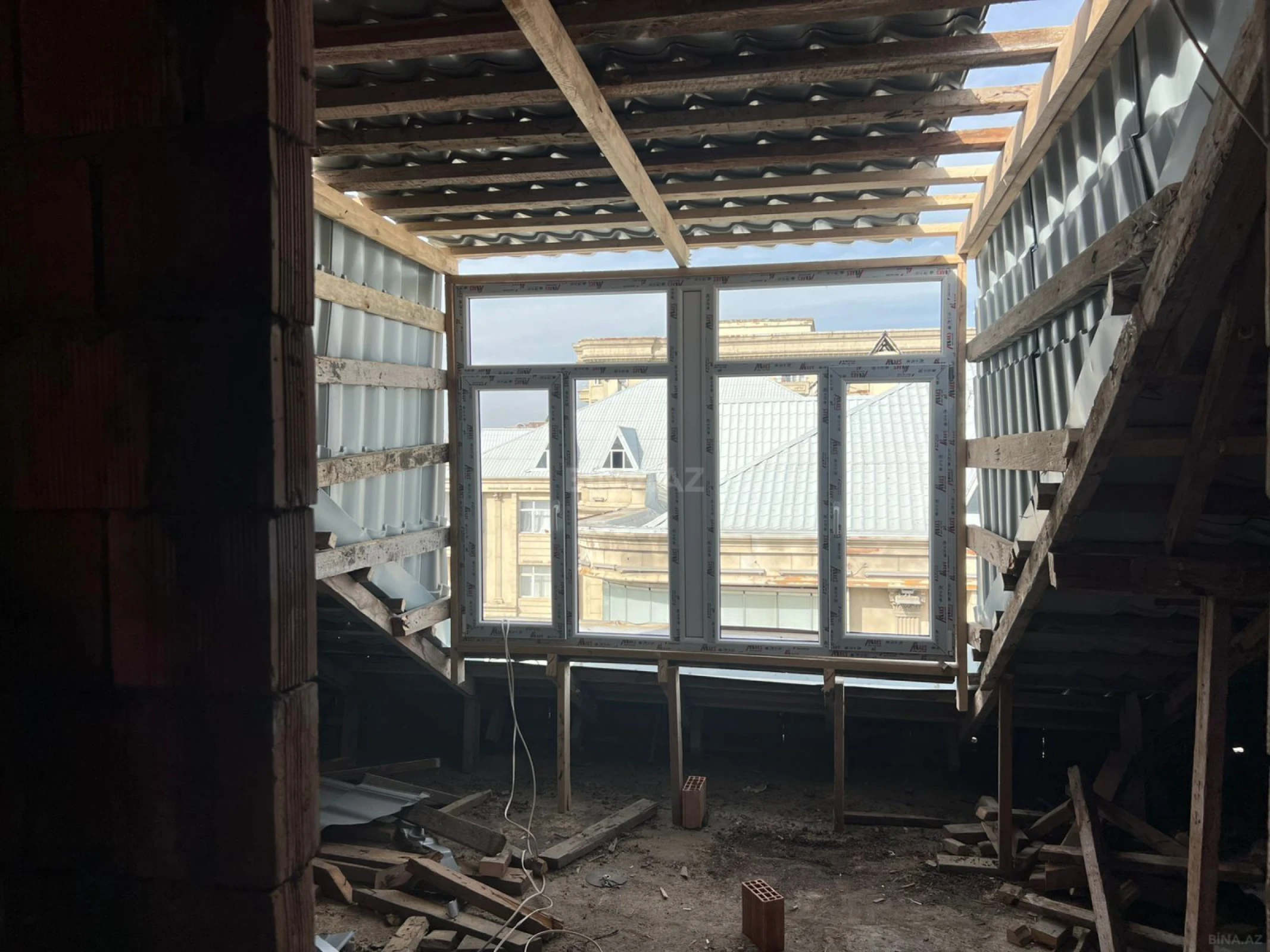 Satılır 2 otaqlı mənzil 68 m²