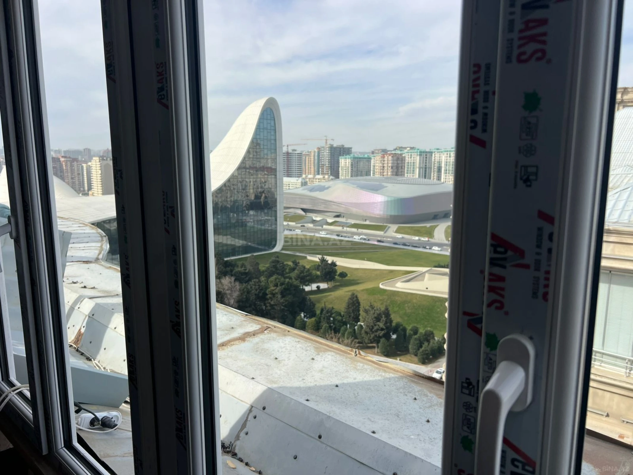 Satılır 2 otaqlı mənzil 68 m²