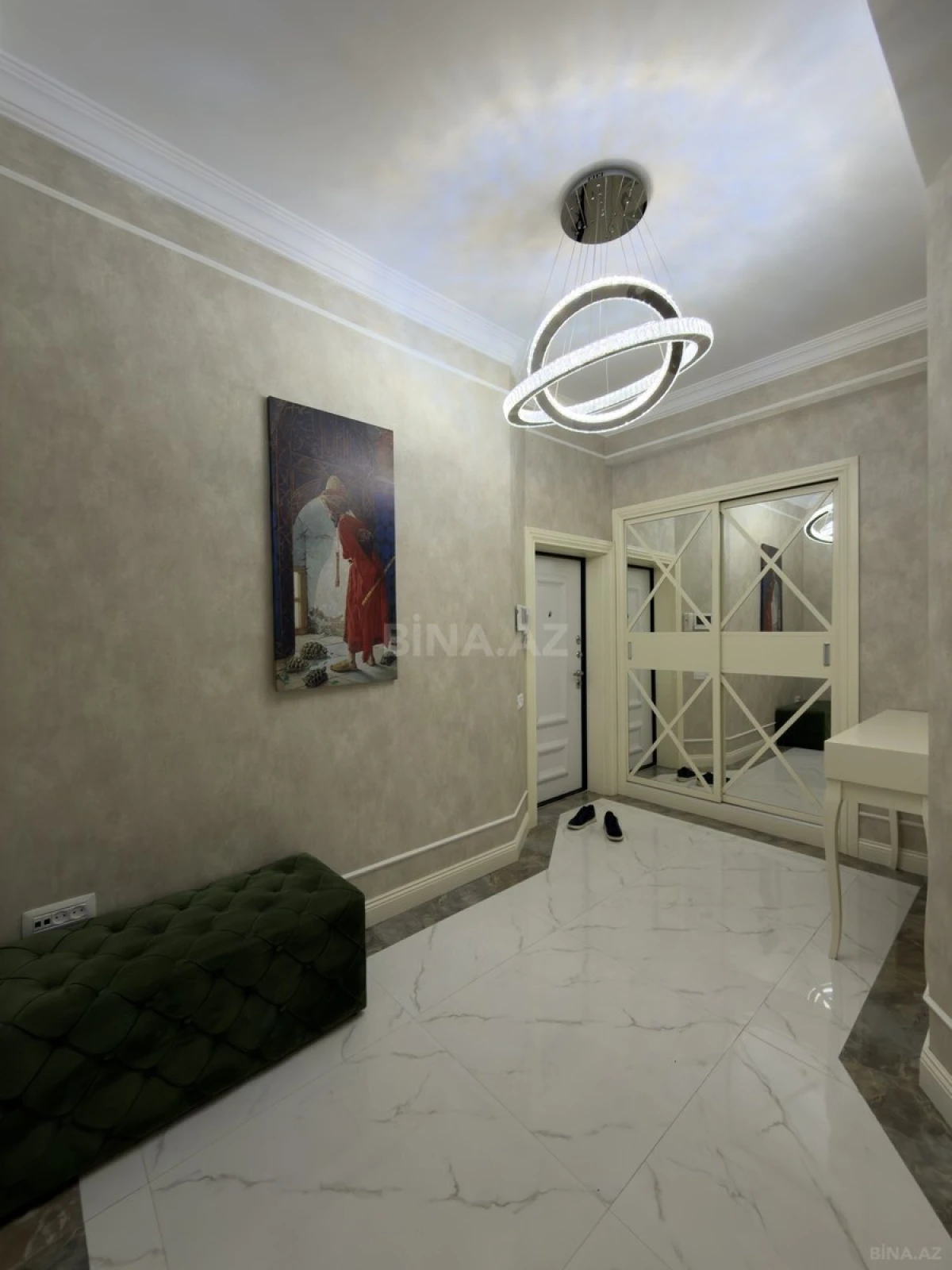 Satılır 2 otaqlı mənzil 115 m²