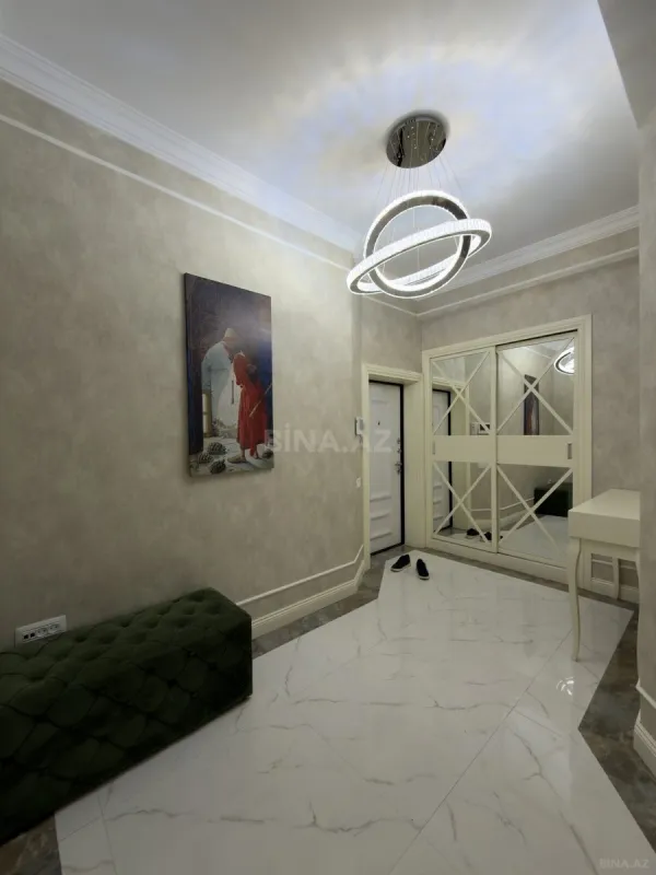 Satılır 2 otaqlı mənzil 115 m²