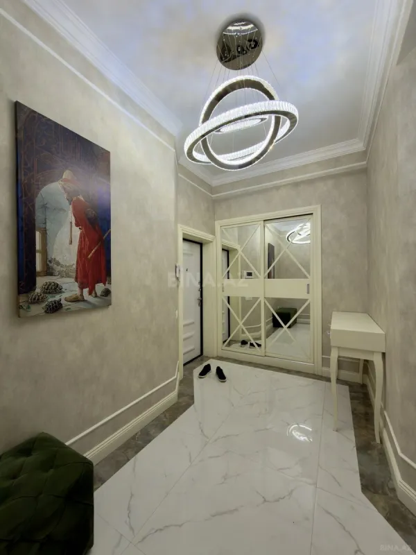 Satılır 2 otaqlı mənzil 115 m²